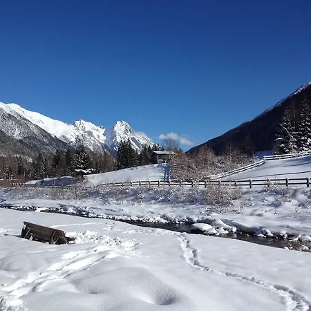 Haus Aperies Pettneu am Arlberg