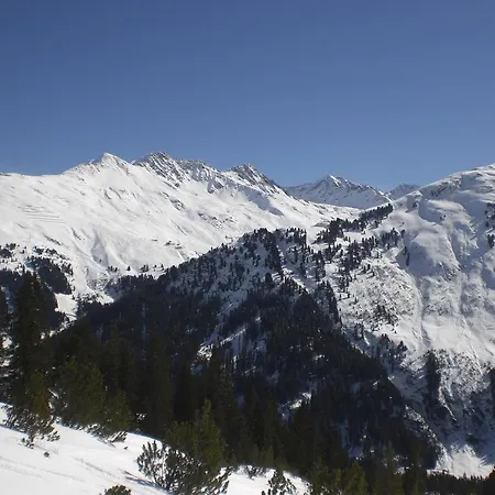 Haus Aperies Pettneu am Arlberg