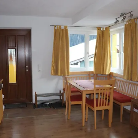 Haus Aperies Apartment *