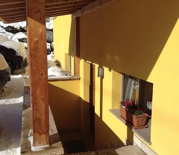 Haus Aperies * بيتنيو آم أرلبرغ